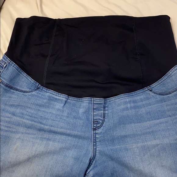 Comfy Maternity Jeans - Picture 1 of 4
